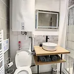 Superbe Hyper Centre équipé Wifi Netflix 2pers Apartamento